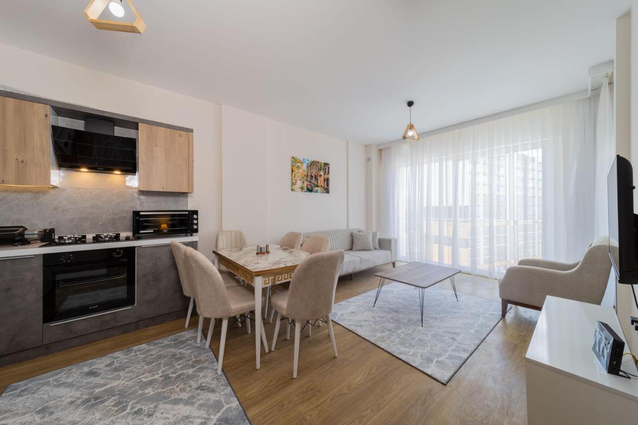 Remarkable Flat With Shared Pool In Kepez Daire *